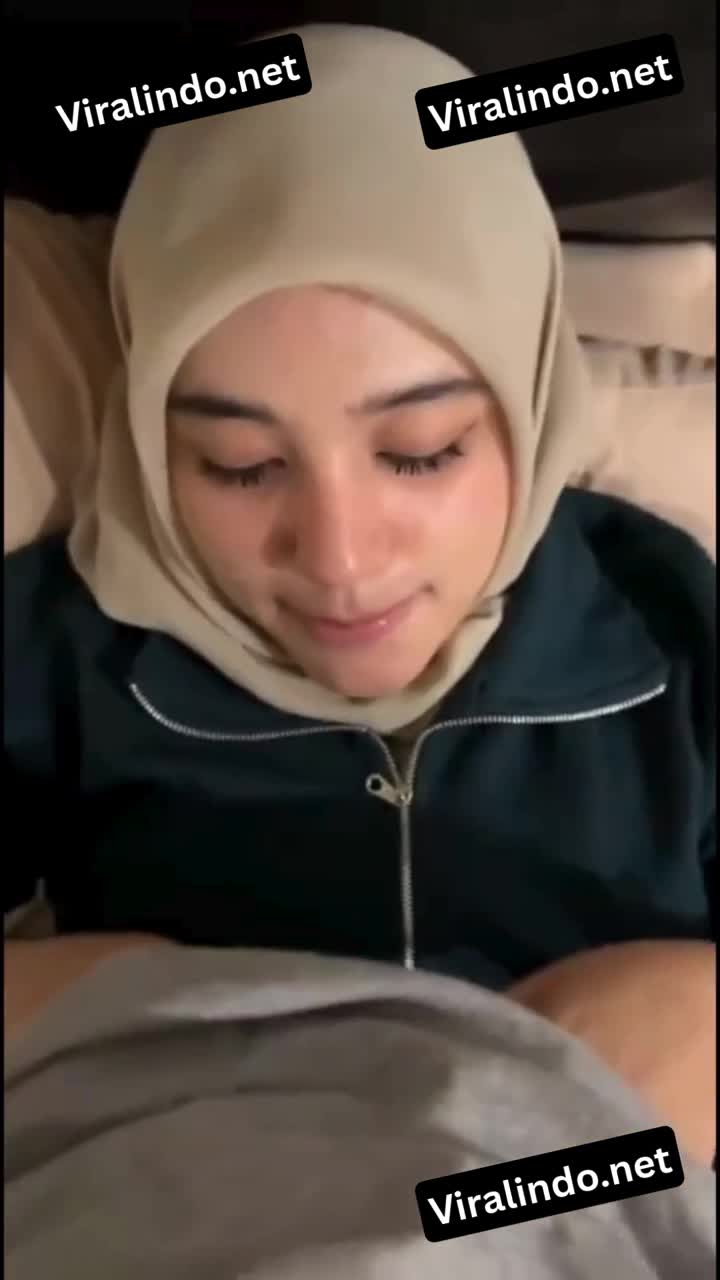 Ukhti Cantik Sepong Kontol Sambil Dirty Talk